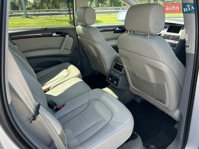 Ауди Ку 7 2015 в Киеве на Automoto.ua Серый Ауди Ку 7, объемом двигателя 3 л и пробегом 265 тыс. км за 16000 $, фото 29 на Automoto.ua