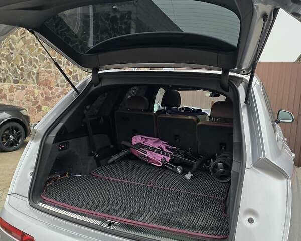 Серый Ауди Ку 7, объемом двигателя 3 л и пробегом 248 тыс. км за 25000 $, фото 10 на Automoto.ua