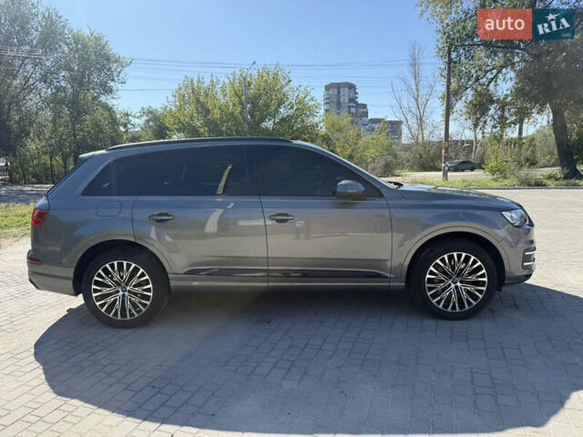 Сірий Ауді Ку 7, об'ємом двигуна 3 л та пробігом 183 тис. км за 27500 $, фото 5 на Automoto.ua