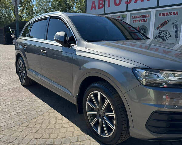 Серый Ауди Ку 7, объемом двигателя 3 л и пробегом 89 тыс. км за 29990 $, фото 1 на Automoto.ua