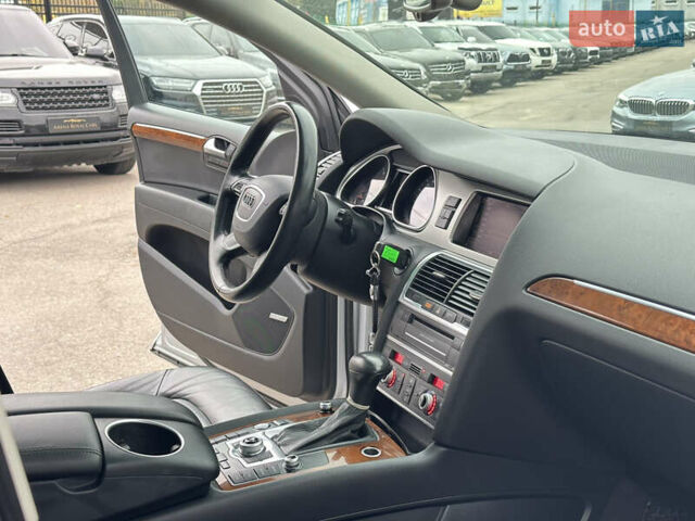 Сірий Ауді Ку 7, об'ємом двигуна 2.97 л та пробігом 320 тис. км за 19700 $, фото 25 на Automoto.ua