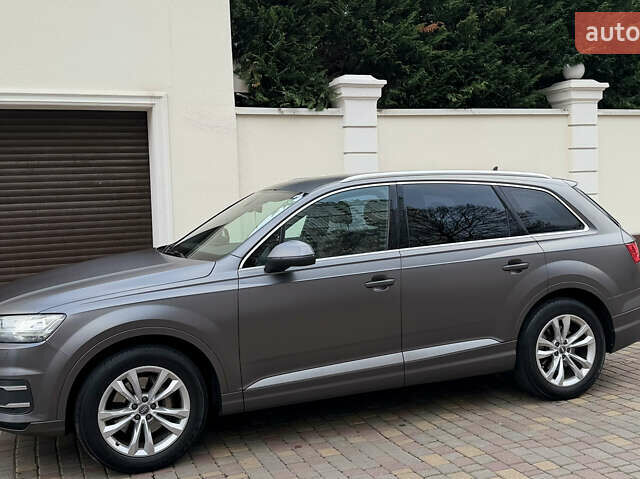 Серый Ауди Ку 7, объемом двигателя 3 л и пробегом 250 тыс. км за 25900 $, фото 4 на Automoto.ua