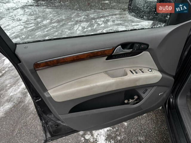 Серый Ауди Ку 7, объемом двигателя 3 л и пробегом 170 тыс. км за 10900 $, фото 5 на Automoto.ua