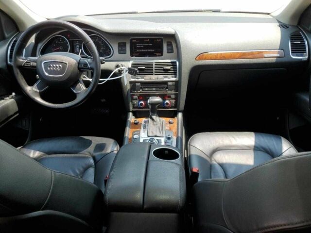Серый Ауди Ку 7, объемом двигателя 3 л и пробегом 147 тыс. км за 1100 $, фото 7 на Automoto.ua