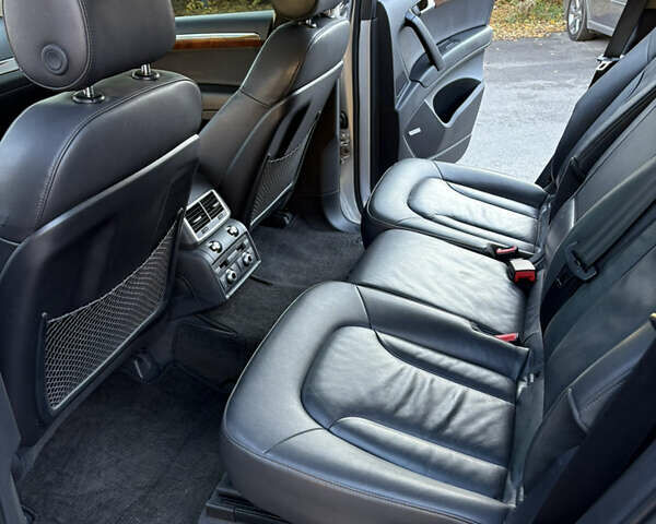 Серый Ауди Ку 7, объемом двигателя 3 л и пробегом 133 тыс. км за 15500 $, фото 13 на Automoto.ua