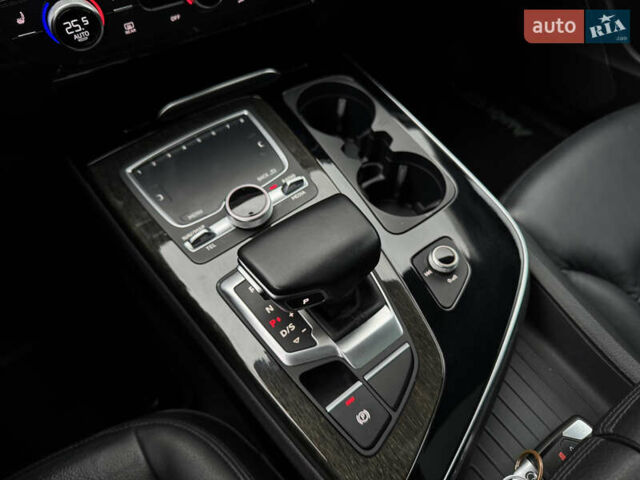 Сірий Ауді Ку 7, об'ємом двигуна 3 л та пробігом 138 тис. км за 22950 $, фото 43 на Automoto.ua