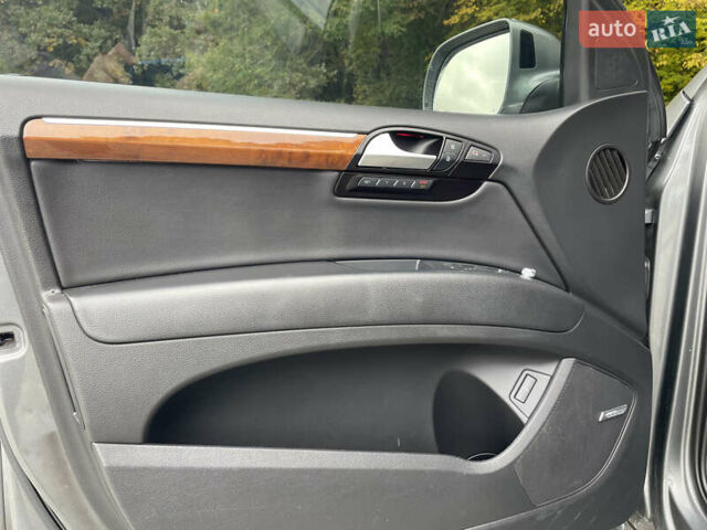 Серый Ауди Ку 7, объемом двигателя 3 л и пробегом 181 тыс. км за 19200 $, фото 13 на Automoto.ua