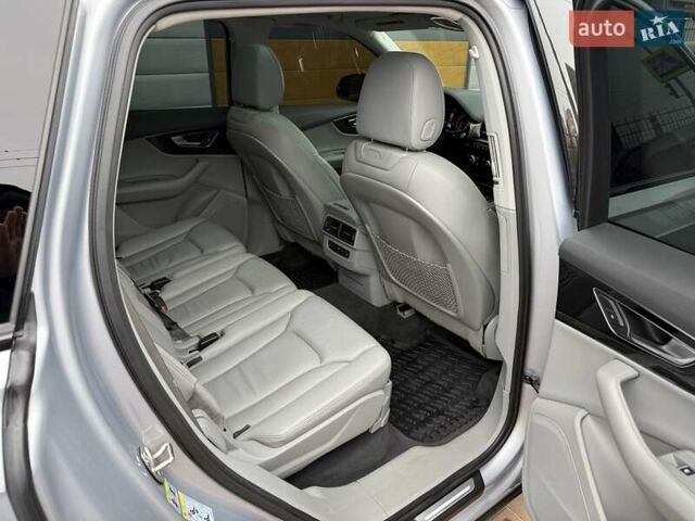 Сірий Ауді Ку 7, об'ємом двигуна 3 л та пробігом 180 тис. км за 26500 $, фото 45 на Automoto.ua