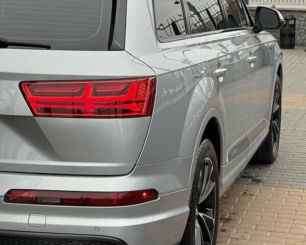 Сірий Ауді Ку 7, об'ємом двигуна 3 л та пробігом 180 тис. км за 26500 $, фото 24 на Automoto.ua