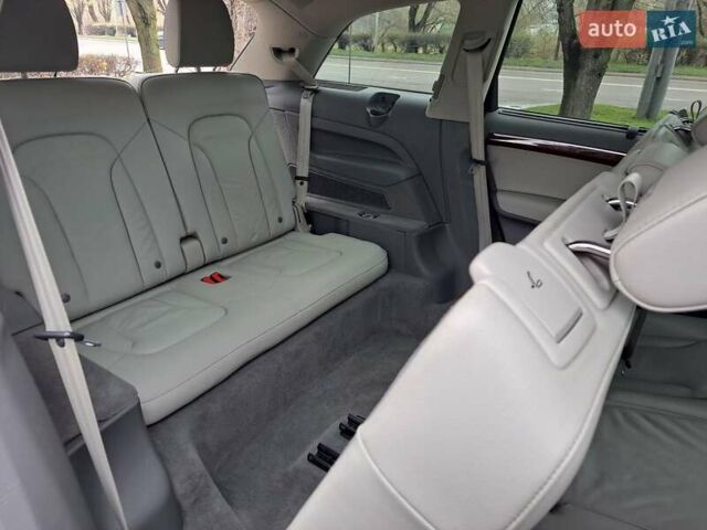 Сірий Ауді Ку 7, об'ємом двигуна 3 л та пробігом 262 тис. км за 23400 $, фото 18 на Automoto.ua