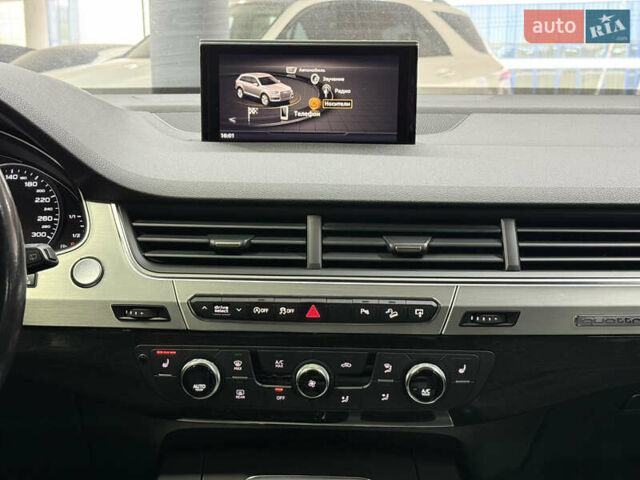 Серый Ауди Ку 7, объемом двигателя 3 л и пробегом 152 тыс. км за 29900 $, фото 24 на Automoto.ua