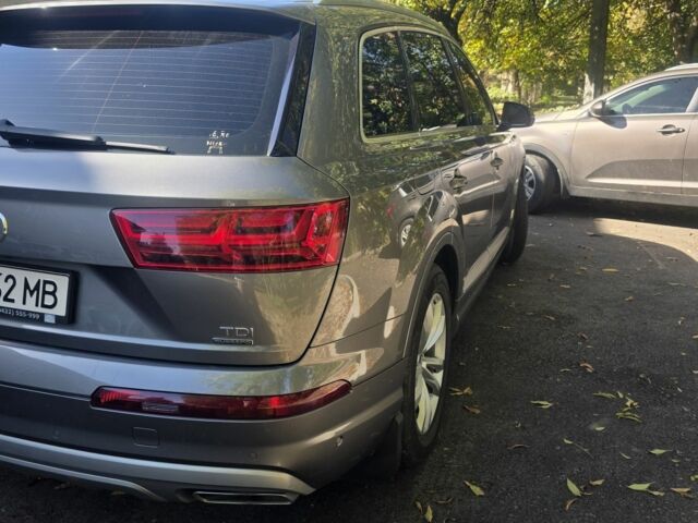 Ауді Ку 7 2015 у Мукачеве на Automoto.ua Сірий Ауді Ку 7, об'ємом двигуна 3 л та пробігом 216 тис. км за 33500 $, фото 5 на Automoto.ua