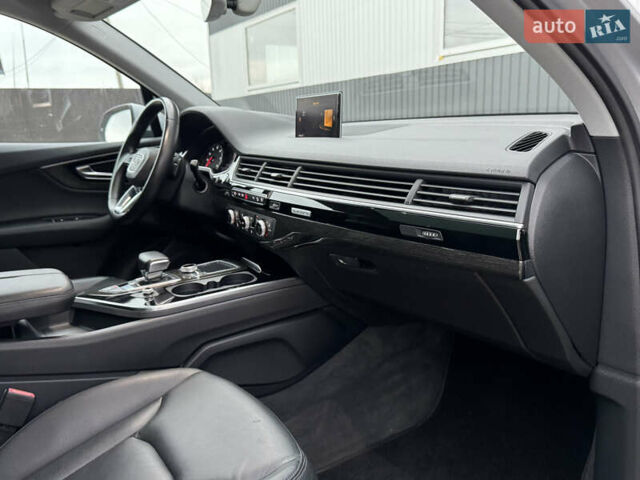 Сірий Ауді Ку 7, об'ємом двигуна 3 л та пробігом 138 тис. км за 22950 $, фото 30 на Automoto.ua