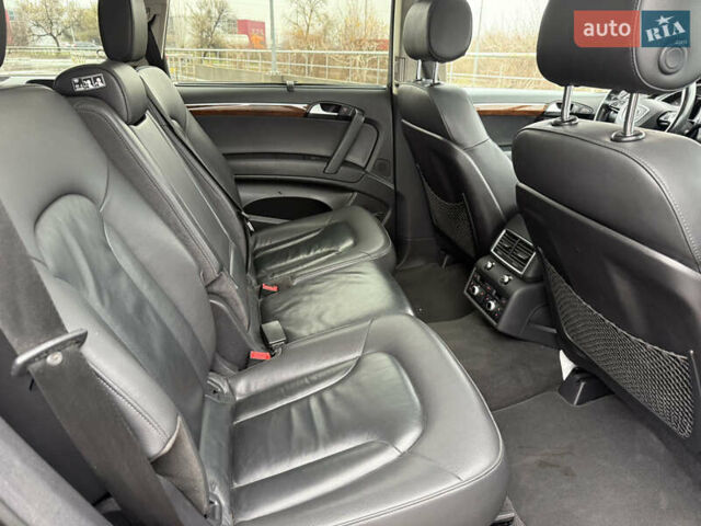 Сірий Ауді Ку 7, об'ємом двигуна 0 л та пробігом 195 тис. км за 15900 $, фото 26 на Automoto.ua