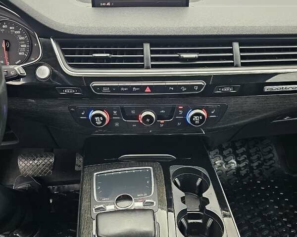 Ауді Ку 7 2015 у Ковель на Automoto.ua Сірий Ауді Ку 7, об'ємом двигуна 3 л та пробігом 157 тис. км за 22500 $, фото 24 на Automoto.ua