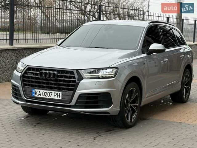 Сірий Ауді Ку 7, об'ємом двигуна 3 л та пробігом 180 тис. км за 26500 $, фото 3 на Automoto.ua