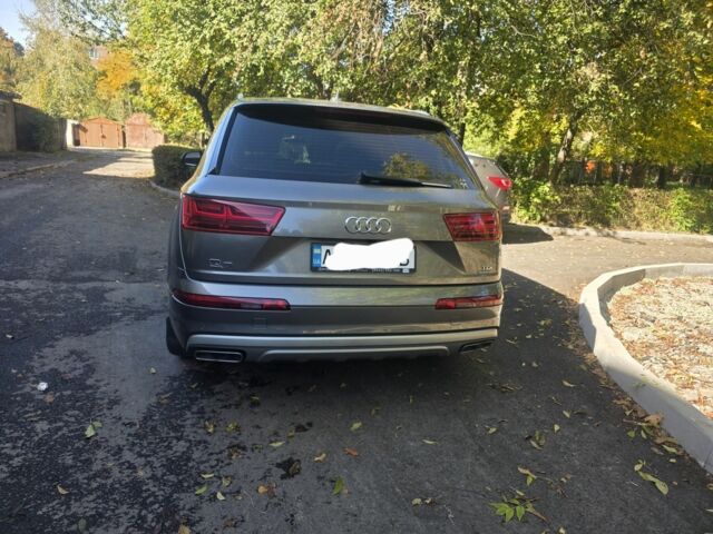 Ауді Ку 7 2015 у Мукачеве на Automoto.ua Сірий Ауді Ку 7, об'ємом двигуна 3 л та пробігом 216 тис. км за 33500 $, фото 1 на Automoto.ua