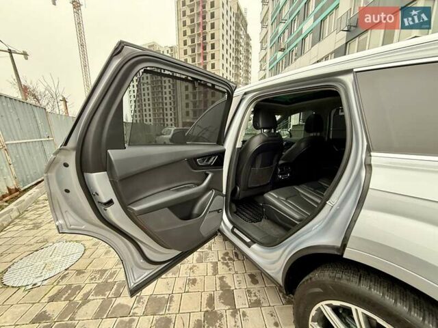 Серый Ауди Ку 7, объемом двигателя 3 л и пробегом 415 тыс. км за 24999 $, фото 74 на Automoto.ua