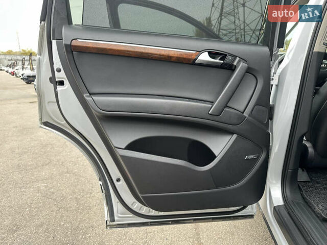 Сірий Ауді Ку 7, об'ємом двигуна 2.97 л та пробігом 320 тис. км за 19700 $, фото 17 на Automoto.ua