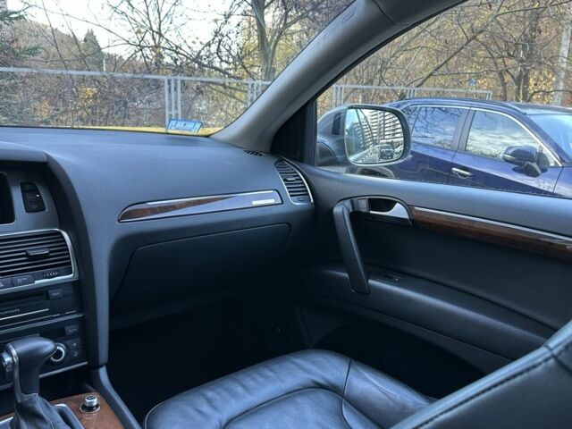 Сірий Ауді Ку 7, об'ємом двигуна 3 л та пробігом 206 тис. км за 11900 $, фото 10 на Automoto.ua