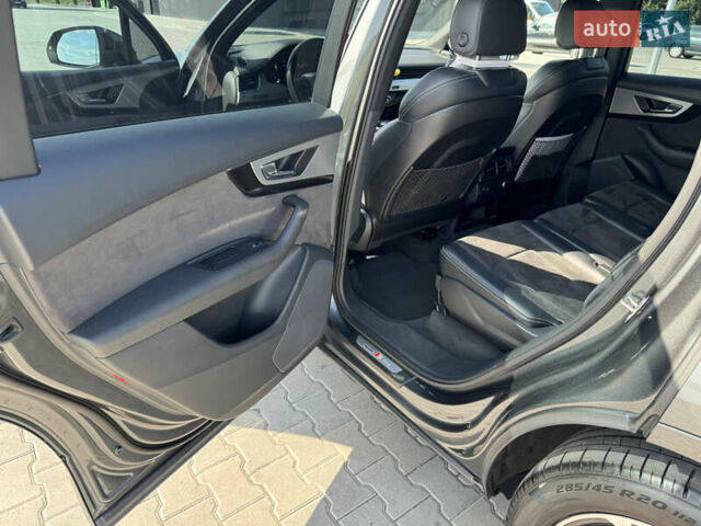 Сірий Ауді Ку 7, об'ємом двигуна 2.97 л та пробігом 258 тис. км за 32000 $, фото 27 на Automoto.ua