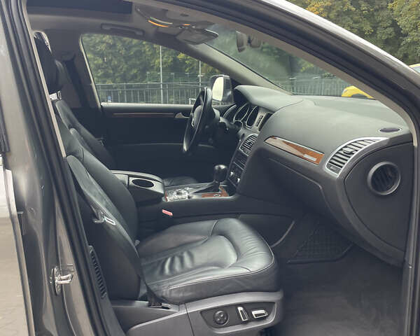 Серый Ауди Ку 7, объемом двигателя 3 л и пробегом 181 тыс. км за 19200 $, фото 12 на Automoto.ua