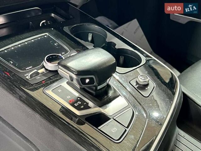 Серый Ауди Ку 7, объемом двигателя 3 л и пробегом 158 тыс. км за 24400 $, фото 12 на Automoto.ua