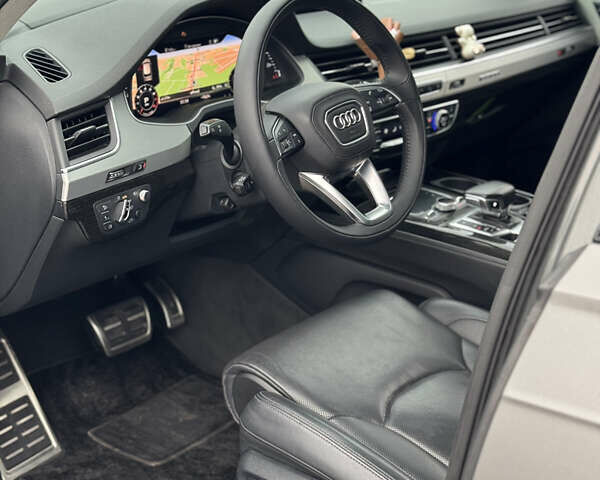 Сірий Ауді Ку 7, об'ємом двигуна 3 л та пробігом 120 тис. км за 45000 $, фото 7 на Automoto.ua