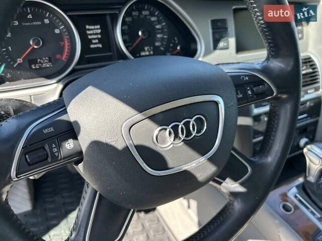 Ауди Ку 7 2015 в Киеве на Automoto.ua Серый Ауди Ку 7, объемом двигателя 3 л и пробегом 265 тыс. км за 16000 $, фото 21 на Automoto.ua