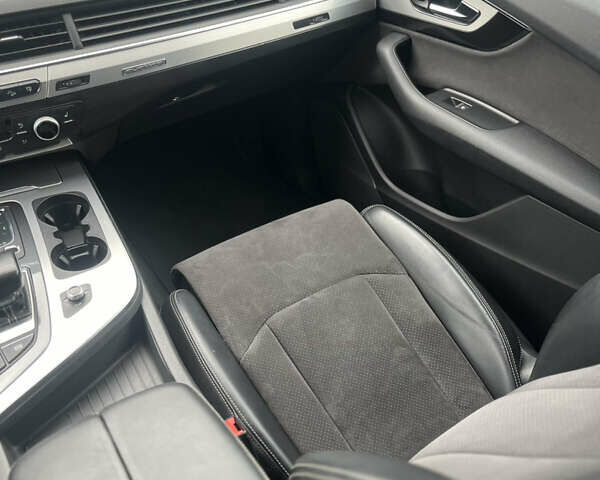 Сірий Ауді Ку 7, об'ємом двигуна 2.97 л та пробігом 220 тис. км за 33500 $, фото 13 на Automoto.ua