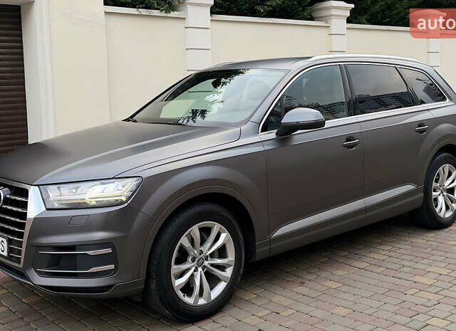 Серый Ауди Ку 7, объемом двигателя 3 л и пробегом 250 тыс. км за 25900 $, фото 1 на Automoto.ua