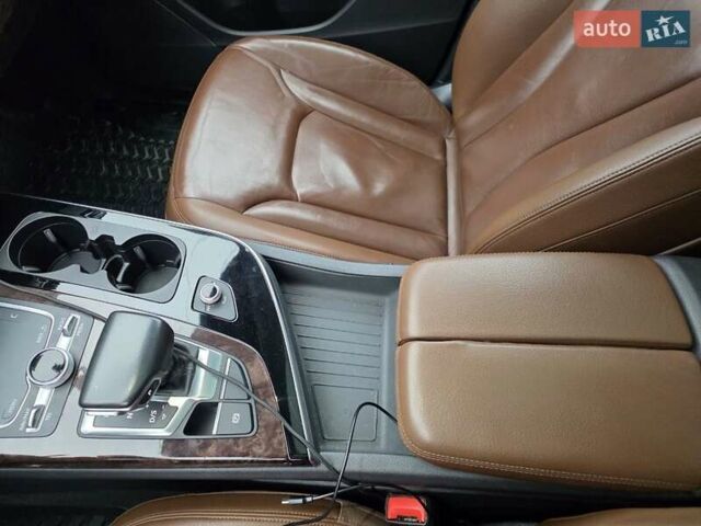 Серый Ауди Ку 7, объемом двигателя 3 л и пробегом 248 тыс. км за 25000 $, фото 16 на Automoto.ua