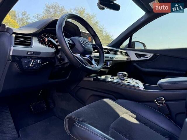 Сірий Ауді Ку 7, об'ємом двигуна 3 л та пробігом 252 тис. км за 37800 $, фото 20 на Automoto.ua