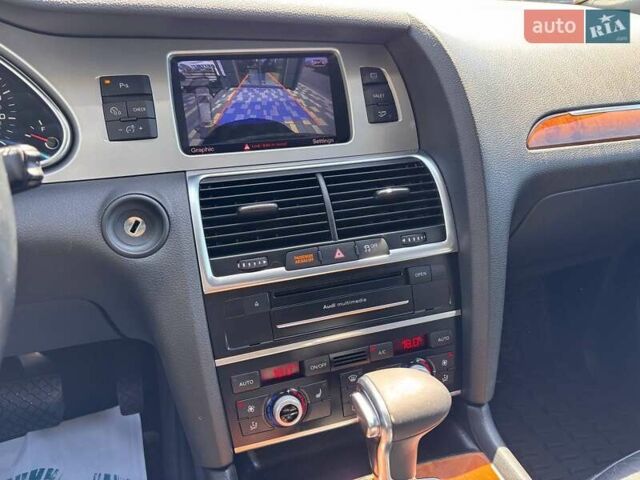 Серый Ауди Ку 7, объемом двигателя 2.97 л и пробегом 198 тыс. км за 19950 $, фото 31 на Automoto.ua