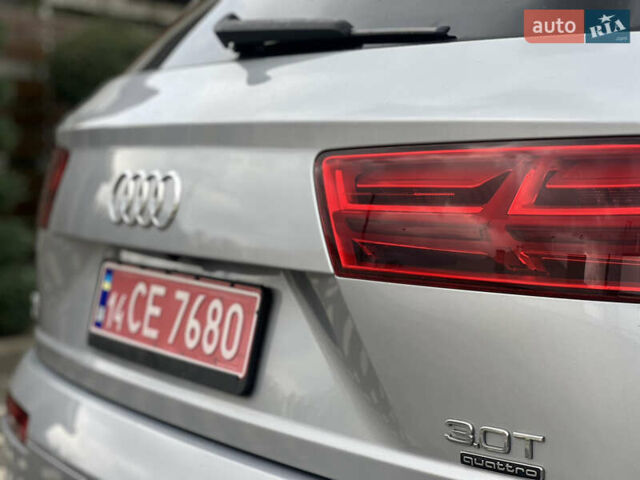 Сірий Ауді Ку 7, об'ємом двигуна 3 л та пробігом 138 тис. км за 23499 $, фото 56 на Automoto.ua