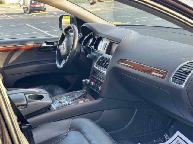 Сірий Ауді Ку 7, об'ємом двигуна 3 л та пробігом 74 тис. км за 13500 $, фото 9 на Automoto.ua