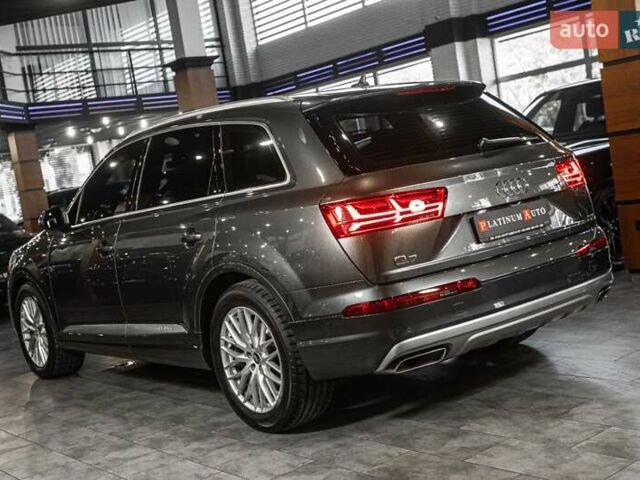 Ауді Ку 7 2015 у Одесі на Automoto.ua Сірий Ауді Ку 7, об'ємом двигуна 2.97 л та пробігом 142 тис. км за 32900 $, фото 3 на Automoto.ua