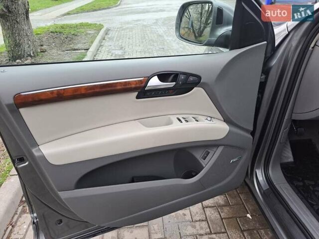 Сірий Ауді Ку 7, об'ємом двигуна 3 л та пробігом 262 тис. км за 23400 $, фото 11 на Automoto.ua