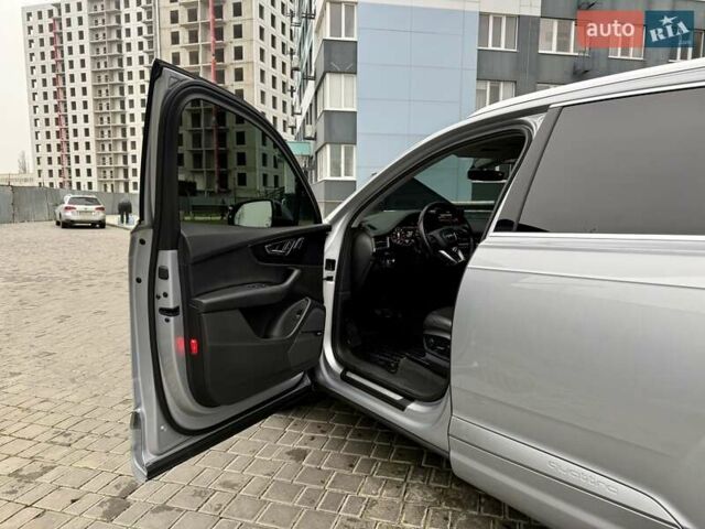 Серый Ауди Ку 7, объемом двигателя 3 л и пробегом 415 тыс. км за 24999 $, фото 33 на Automoto.ua