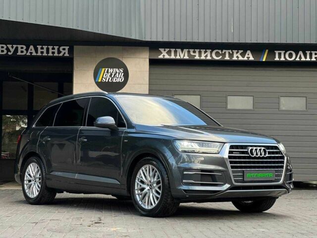 Серый Ауди Ку 7, объемом двигателя 3 л и пробегом 135 тыс. км за 31500 $, фото 4 на Automoto.ua