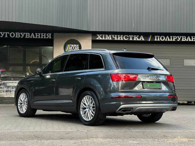 Серый Ауди Ку 7, объемом двигателя 3 л и пробегом 135 тыс. км за 31500 $, фото 9 на Automoto.ua