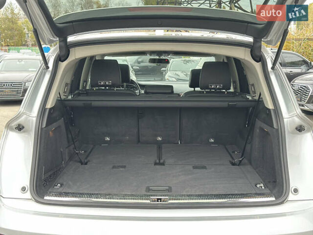 Сірий Ауді Ку 7, об'ємом двигуна 2.97 л та пробігом 320 тис. км за 19700 $, фото 10 на Automoto.ua