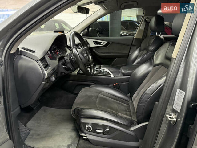 Ауді Ку 7 2015 у Одесі на Automoto.ua Сірий Ауді Ку 7, об'ємом двигуна 3 л та пробігом 152 тис. км за 29900 $, фото 18 на Automoto.ua