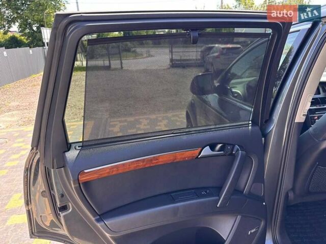 Серый Ауди Ку 7, объемом двигателя 2.97 л и пробегом 198 тыс. км за 19950 $, фото 21 на Automoto.ua