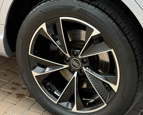 Сірий Ауді Ку 7, об'ємом двигуна 3 л та пробігом 180 тис. км за 26500 $, фото 63 на Automoto.ua