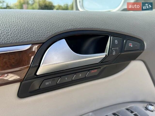 Ауди Ку 7 2015 в Киеве на Automoto.ua Серый Ауди Ку 7, объемом двигателя 3 л и пробегом 265 тыс. км за 16000 $, фото 39 на Automoto.ua