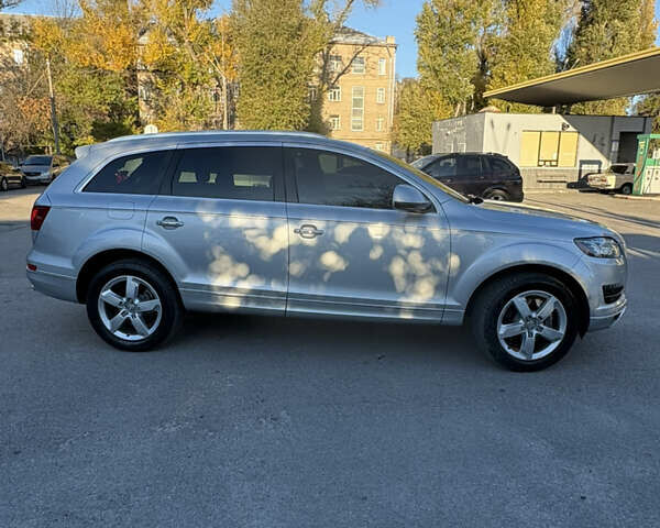 Серый Ауди Ку 7, объемом двигателя 3 л и пробегом 133 тыс. км за 15500 $, фото 7 на Automoto.ua