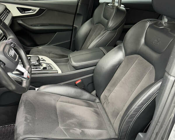 Серый Ауди Ку 7, объемом двигателя 2.97 л и пробегом 246 тыс. км за 34500 $, фото 23 на Automoto.ua