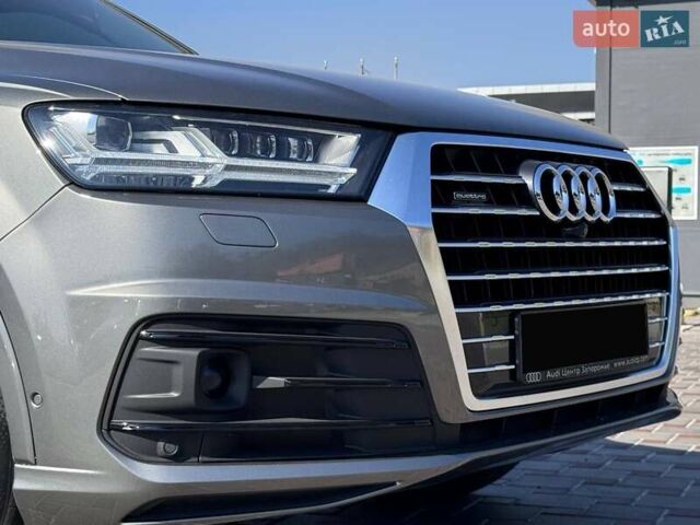 Сірий Ауді Ку 7, об'ємом двигуна 3 л та пробігом 252 тис. км за 37800 $, фото 3 на Automoto.ua