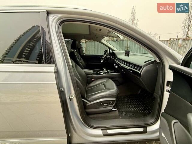 Серый Ауди Ку 7, объемом двигателя 3 л и пробегом 415 тыс. км за 24999 $, фото 54 на Automoto.ua